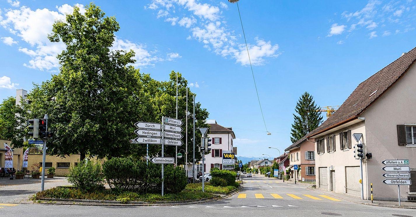 Im Zentrum von Ottenbach hat es hier eine Hitzeinsel. Im Zentrum von Ottenbach hat es hier eine Hitzeinsel.