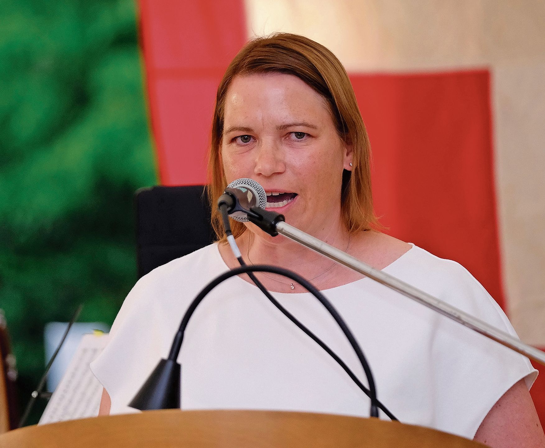 Nicole Doppler erstmals als Gemeindepräsidentin am 1. August in Hedingen. (Bilder Martin Platter)