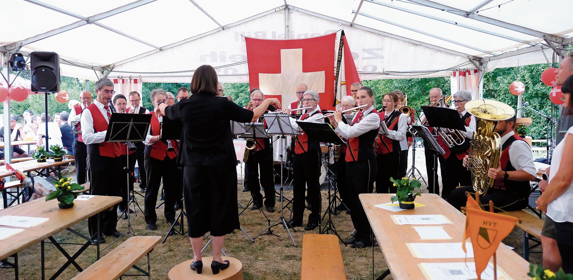 Traditionell begleitete der Musikverein Hedingen die Feierlichkeiten.