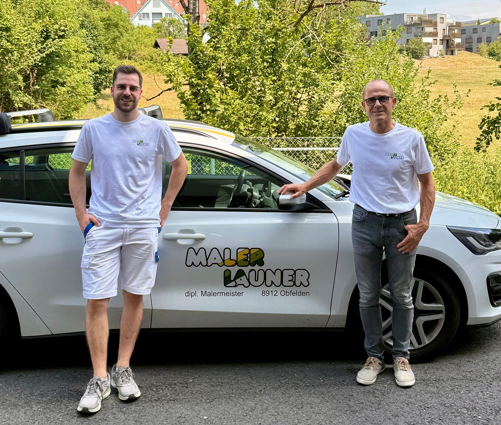Bereits erfahren hinsichtlich familiärer Nachfolgeprozesse: Luca (links) und Vater Daniel Launer. (Bilder Brigitte Reemts Flum) Bereits erfahren hinsichtlich familiärer Nachfolgeprozesse: Luca (links) und Vater Daniel Launer. (Bilder Brigitte Reemts Flum)