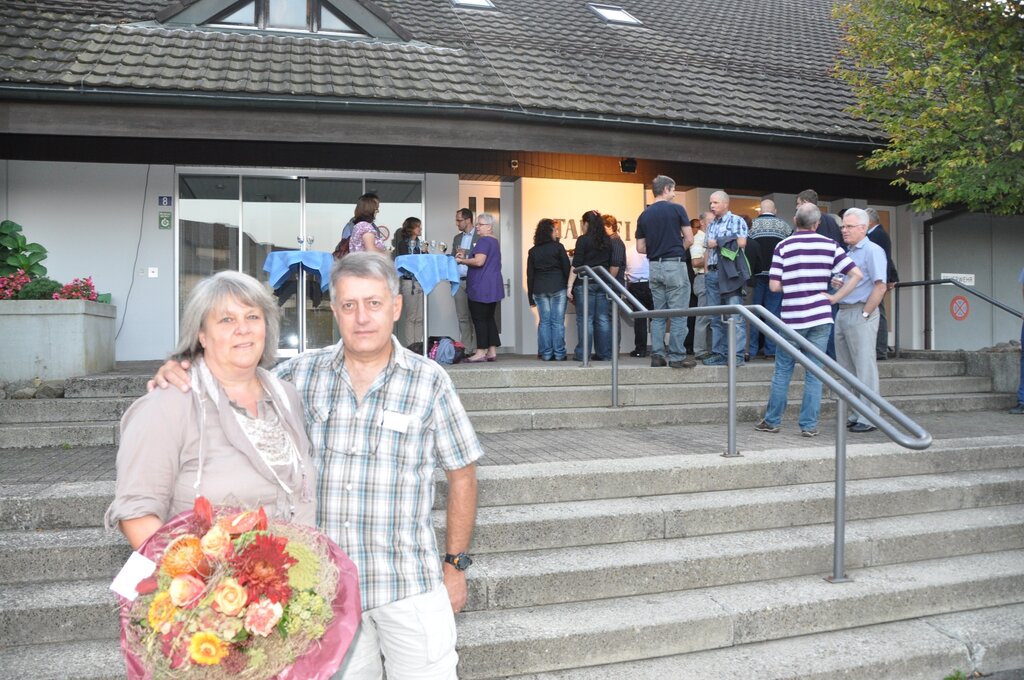 Feierten gleich ein sechsfaches Jubiläum: Nelly und Willi Maurer, das «Stampfi»-Abwart-Ehepaar. (Bilder Werner Schneiter)
