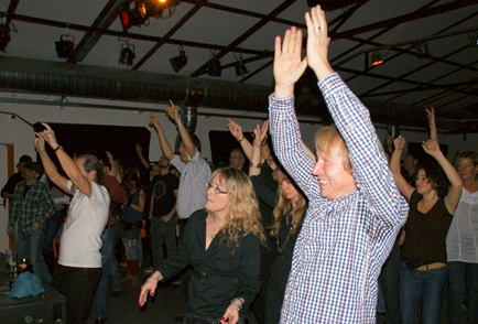 Das «Break»-Publikum geht mit. (Bilder Thomas Stöckli)
Das «Break»-Publikum geht mit. (Bilder Thomas Stöckli)