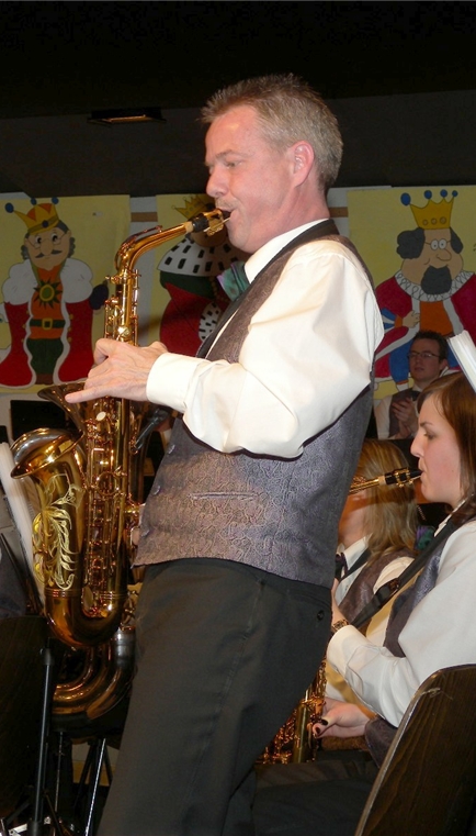 Saxofon-Solo von Ueli Imhof.
