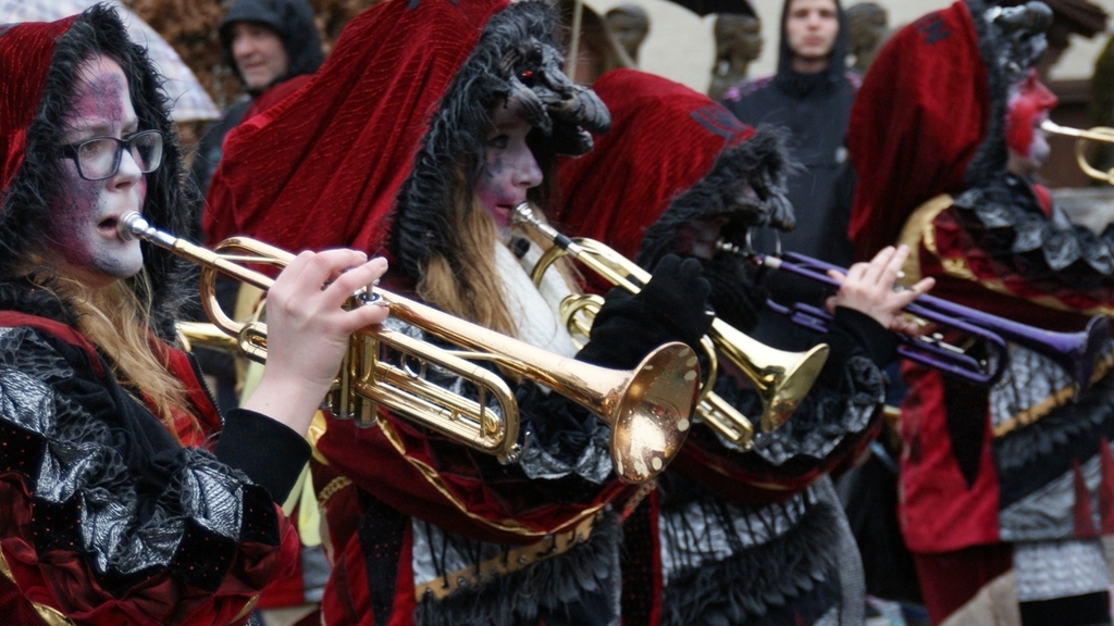 Die Vollgashöckler aus Hedingen machen Stimmung. Die Vollgashöckler aus Hedingen machen Stimmung.