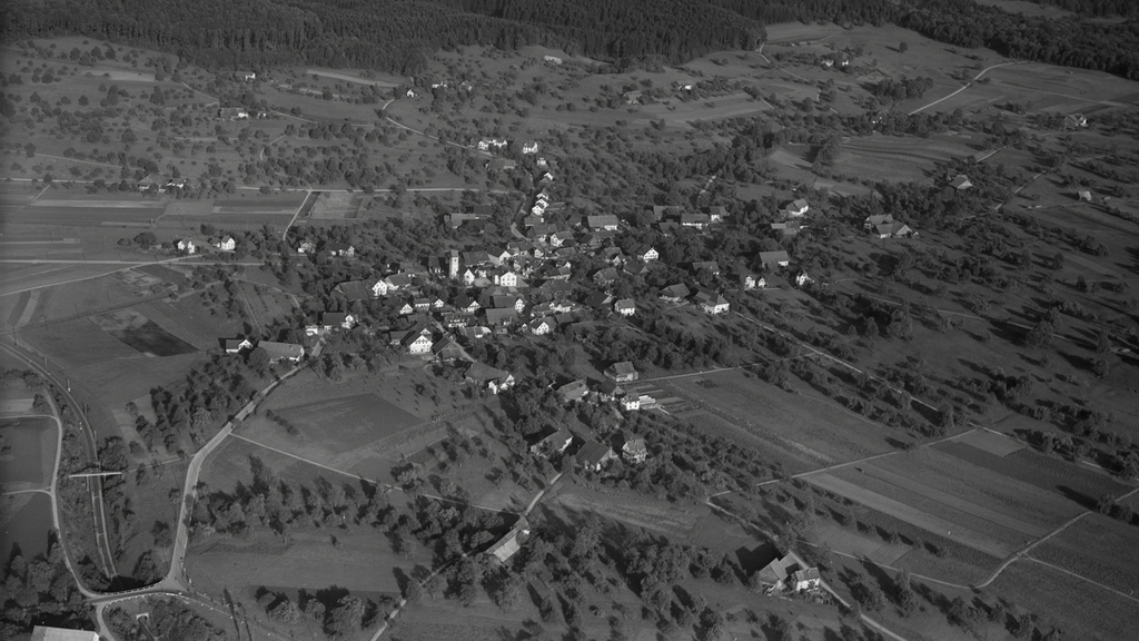 Bonstetten hatte im Jahr 1950 noch knapp 100 Einwohner weniger als Ottenbach, mit 888.