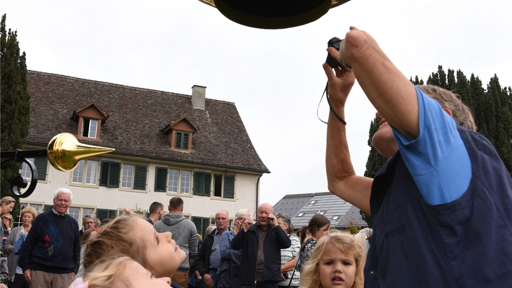 Wie sieht es denn im Innern der Kugel aus? Wie sieht es denn im Innern der Kugel aus?