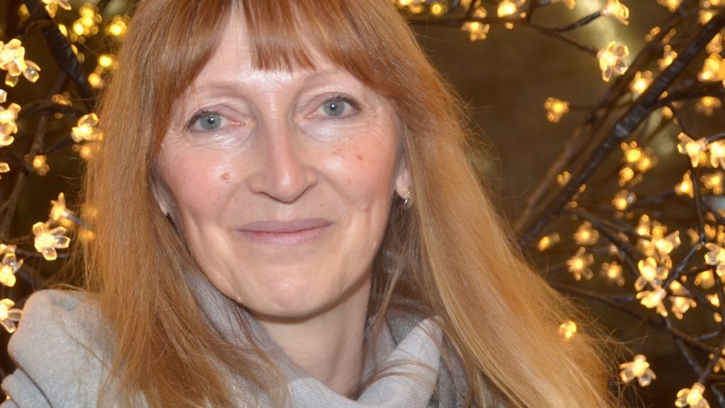 Katrin Melzer, Kauffrau, Obfelden: Mein einziger Vorsatz ist ganz einfach zufrieden zu sein. Meine Tochter konnte sich beruflich stark verbessern. Ich möchte weiterhin gesund bleiben und blicke beruflich positiv in die Zukunft. Am liebsten würde ic Katrin Melzer, Kauffrau, Obfelden: Mein einziger Vorsatz ist ganz einfach zufrieden zu sein. Meine Tochter konnte sich beruflich stark verbessern. Ich möchte weiterhin gesund bleiben und blicke beruflich positiv in die Zukunft. Am liebsten würde ich meinen im Ausland lebenden Vater mehr besuchen.