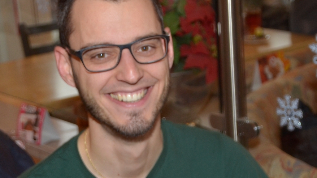 Philippe Morier, Softwareingenieur, Affoltern: Ich habe mir fest vorgenommen mit meiner Freundin mehr Wanderungen in der Schweiz zu unternehmen. Die Rückkehr in die Schweiz nach meinem beruflich bedingten zweijährigen Auslandaufenthalt war mein sch Philippe Morier, Softwareingenieur, Affoltern: Ich habe mir fest vorgenommen mit meiner Freundin mehr Wanderungen in der Schweiz zu unternehmen. Die Rückkehr in die Schweiz nach meinem beruflich bedingten zweijährigen Auslandaufenthalt war mein schönstes Erlebnis. Weiterhin ein guter Zusammenhalt mit meiner Familie und mit Freunden und eine allgemeine Zufriedenheit sind meine grössten Wünsche. Den kanadischen Schauspieler Keanu Reeves zu treffen wäre natürlich superlässig.