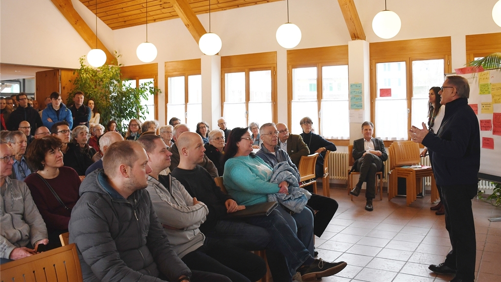 Am Schluss bedankte sich Gemeindepräsident Erwin Leuenberger bei den Teilnehmenden für ihr Engagement.<em/> Am Schluss bedankte sich Gemeindepräsident Erwin Leuenberger bei den Teilnehmenden für ihr Engagement.<em/>