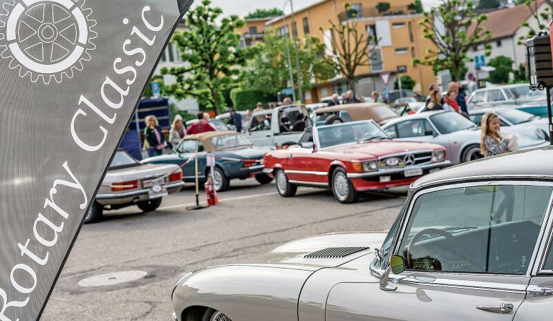 Zur Erstauflage der «Rotary Classic» fanden vor zwei Jahren 63 Oldtimer-Fahrzeuge nach Affoltern. (Archivbilder zvg.)
